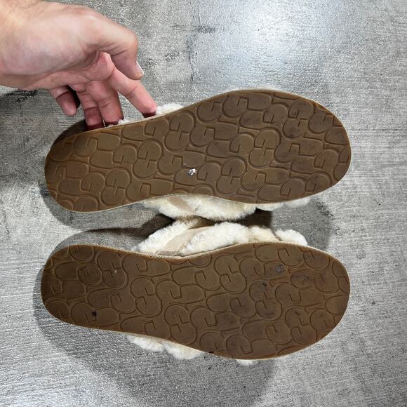 UGG Criss-Cross Slippers Cream Size 10 Sheepskin - Picture 6 of 6